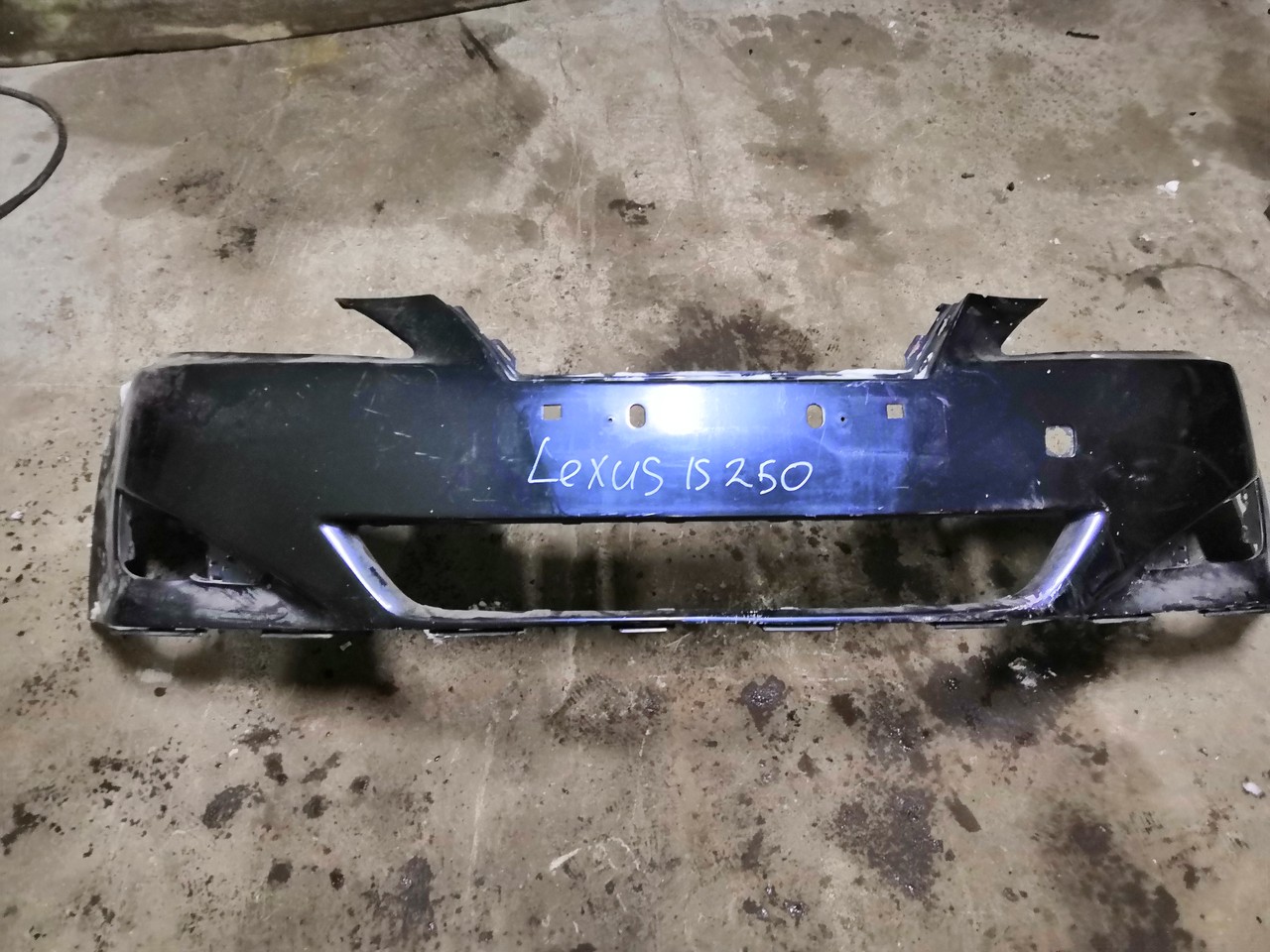 Бампер передний Lexus IS II