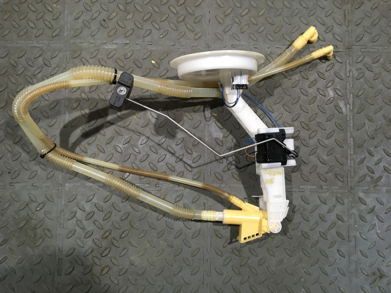 Датчик уровня топлива Volkswagen Tiguan II