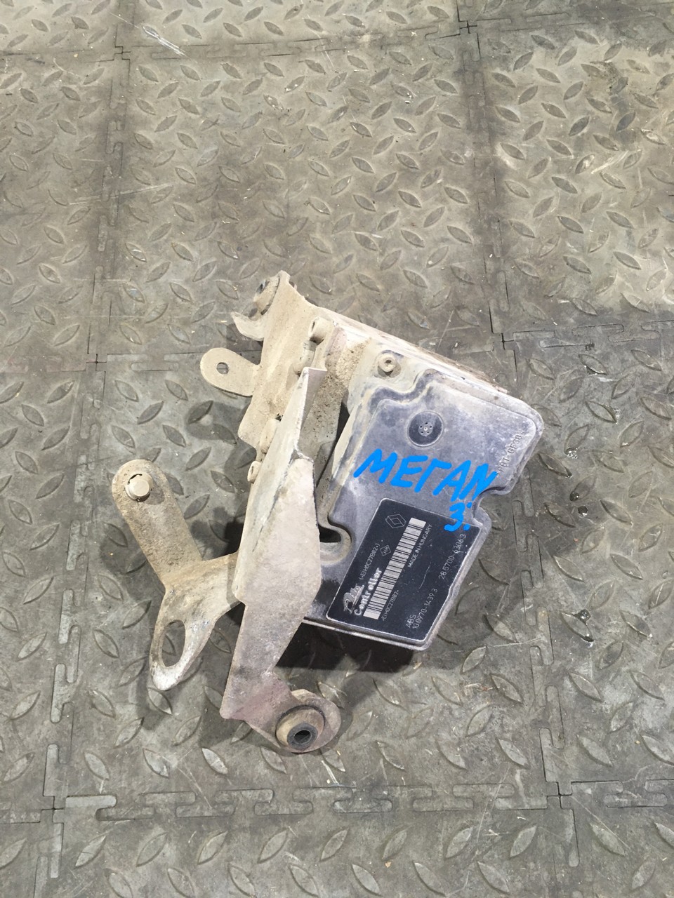 Блок ABS (насос) Renault Megane III