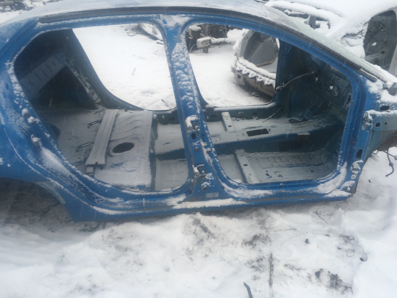 Порог со стойкой правый Renault Logan II