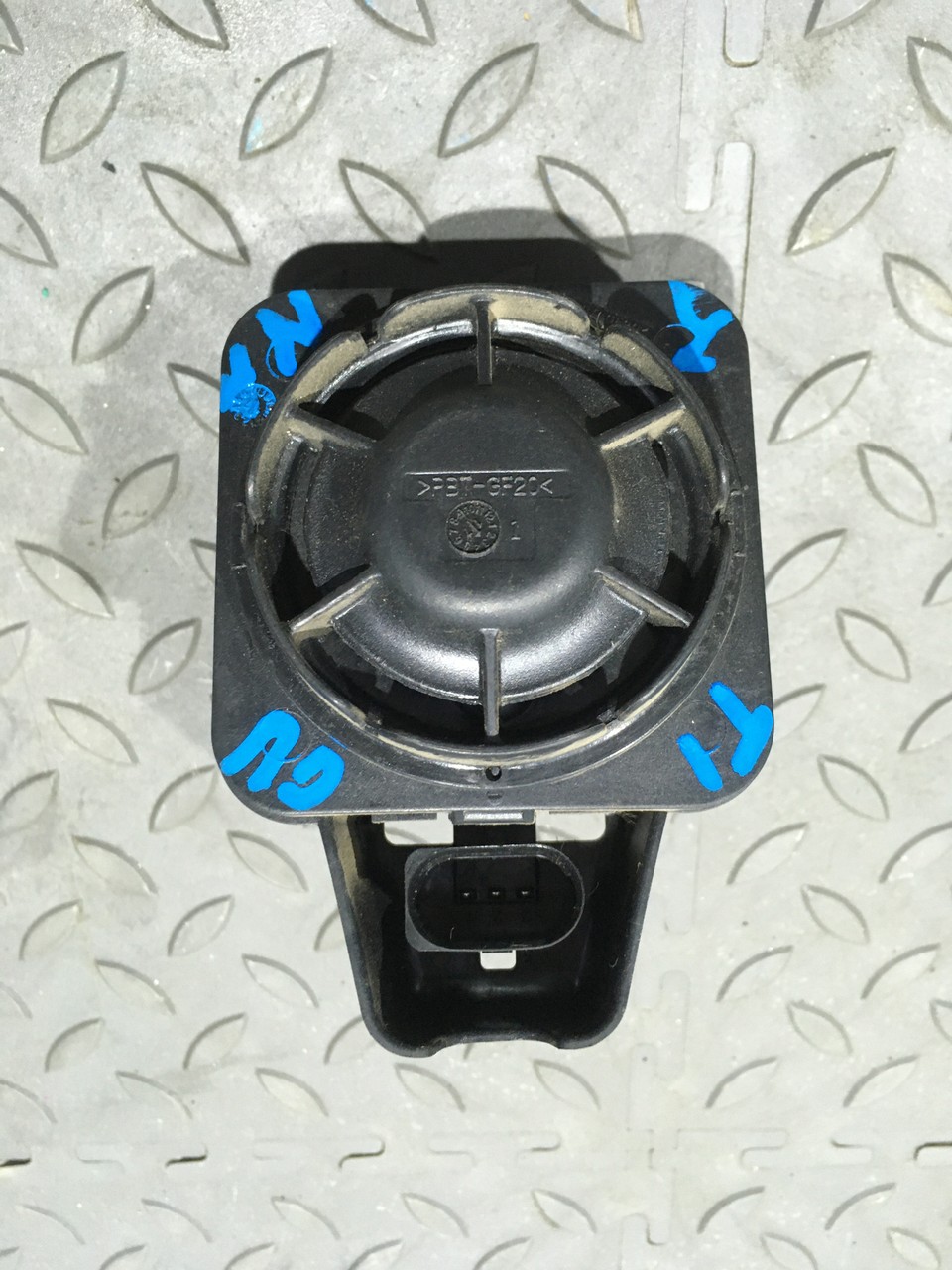 Сирена сигнализации Volkswagen Tiguan II