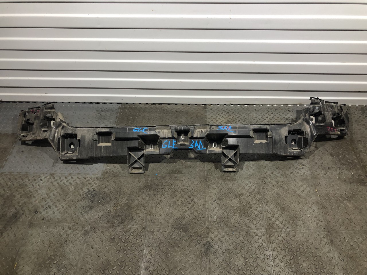 Кронштейн заднего бампера Mercedes-Benz GLE Coupe AMG C292