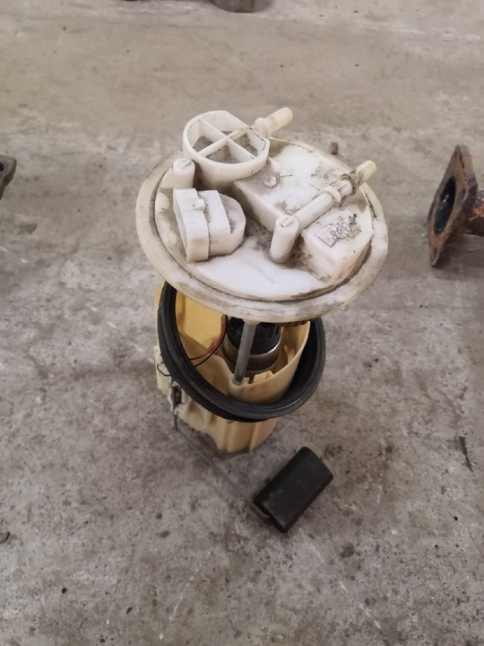 Насос топливный Volkswagen Transporter T5