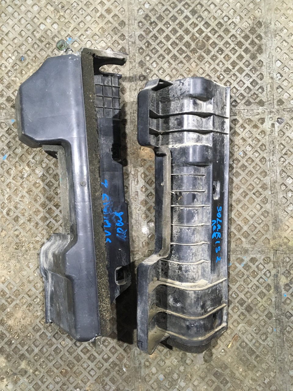 Пыльник радиатора правый / левый Kia Rio X-Line