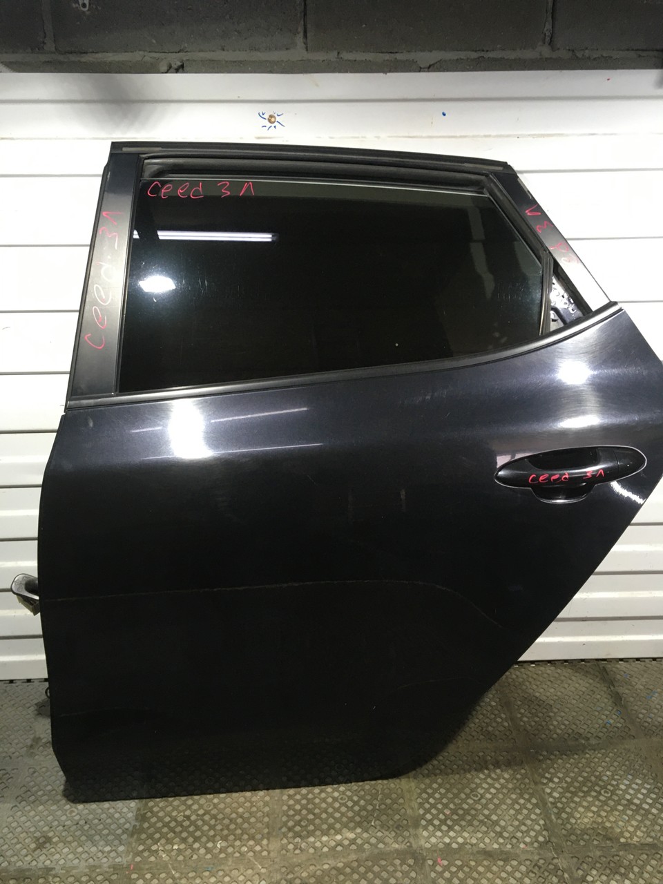 Дверь задняя левая Kia Ceed II