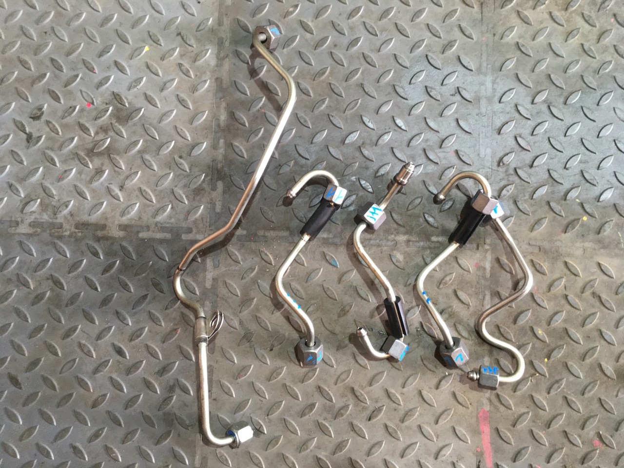 Трубка топливная Nissan Qashqai J11