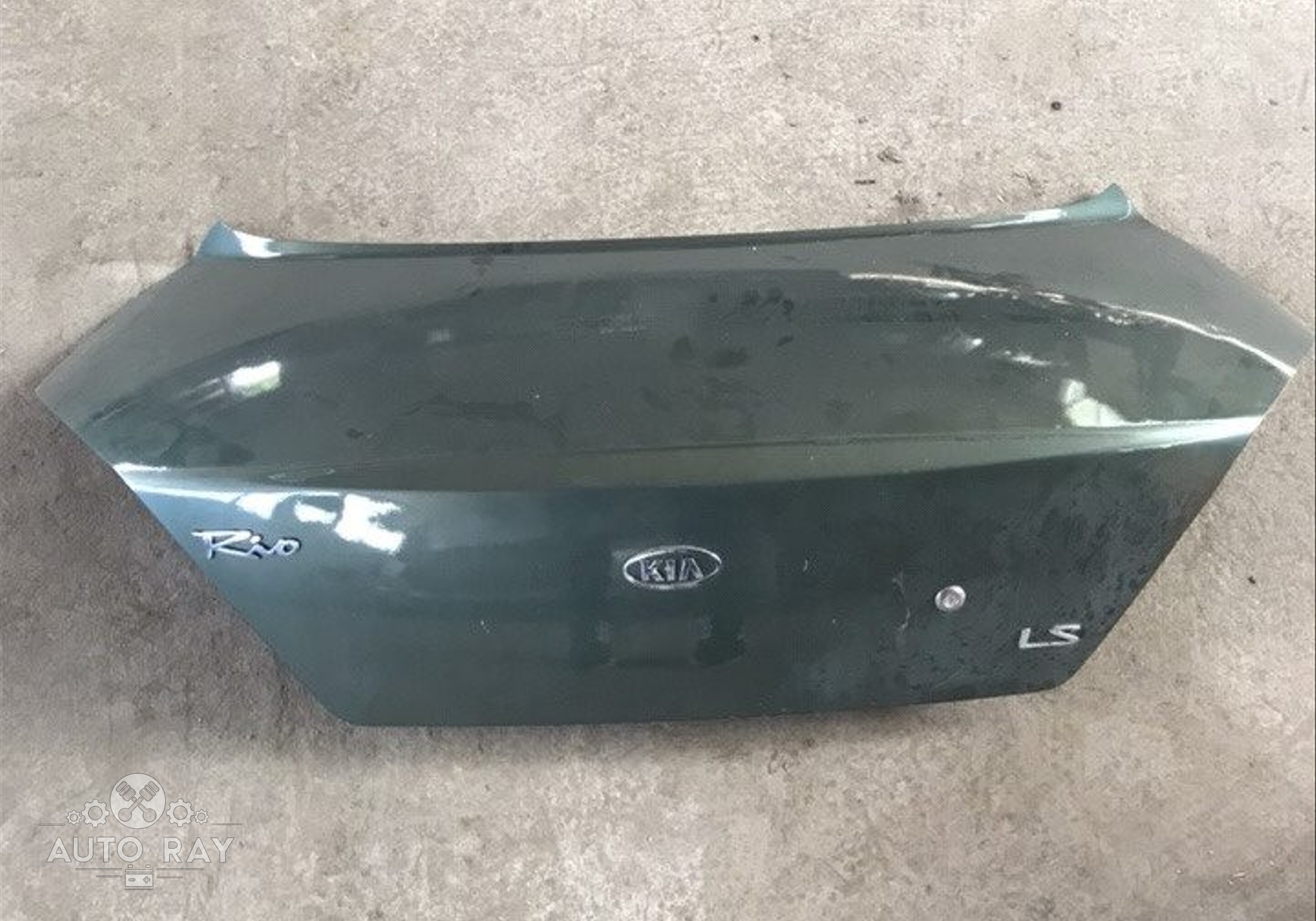 0K32A52610 Крышка багажника для Kia Rio I (с 2000 по 2005)
