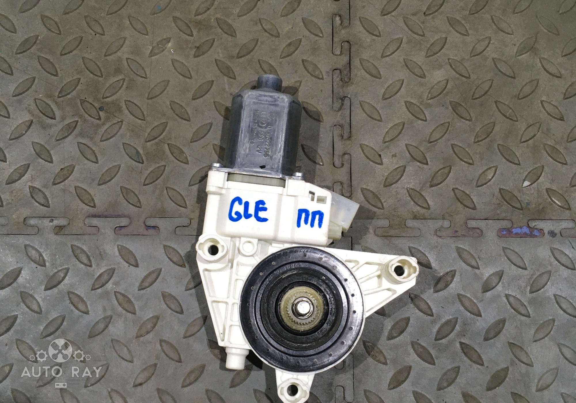 0130822755 Моторчик стеклоподъемника передний правый для Mercedes-Benz GLE Coupe AMG C292 (с 2015 по 2019)