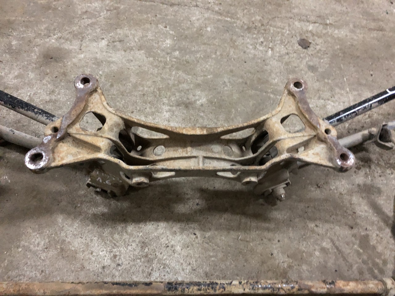 Балка задняя Chery Tiggo T11