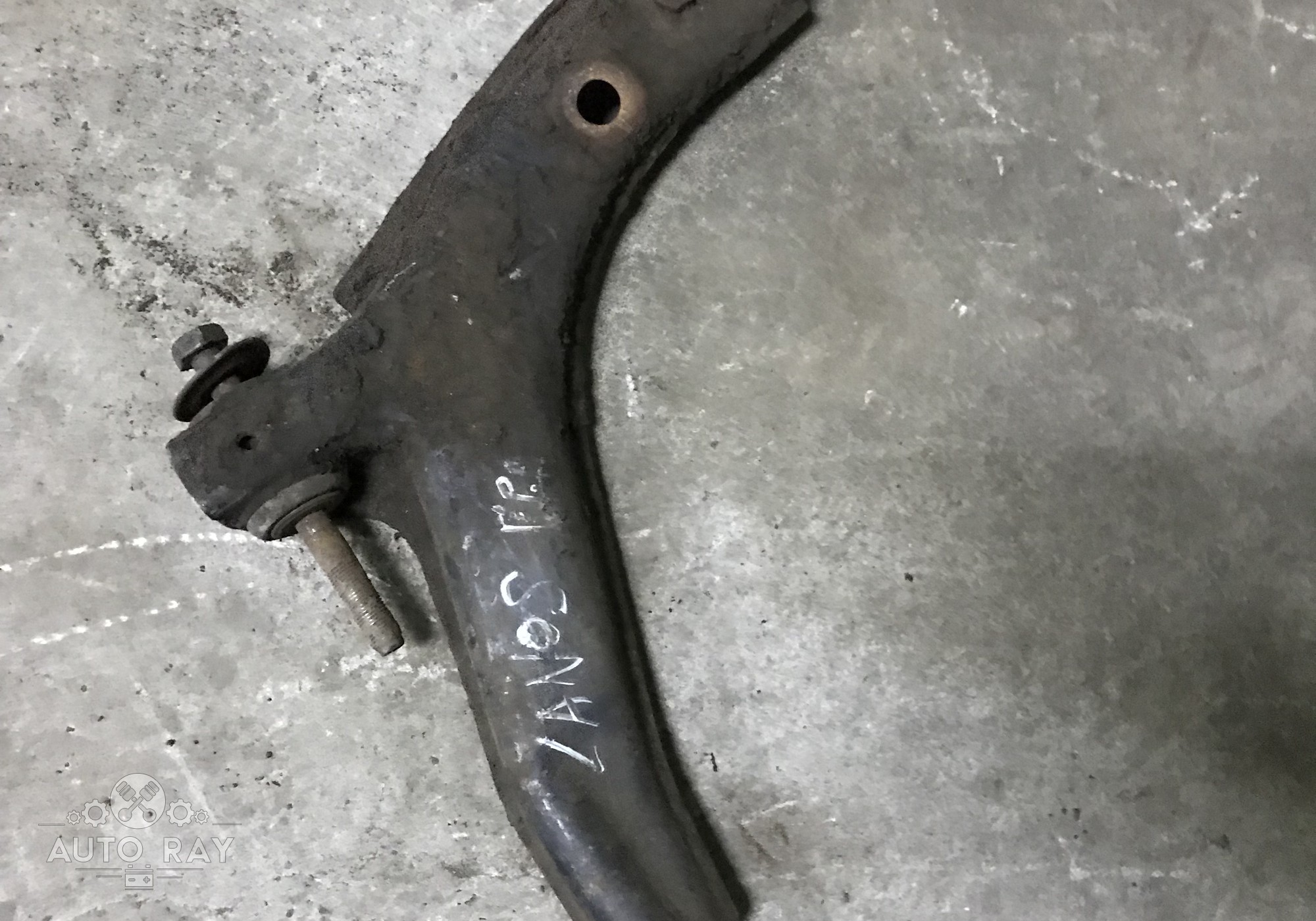 96445372 Рычаг подвески передний правый для Daewoo Aranos