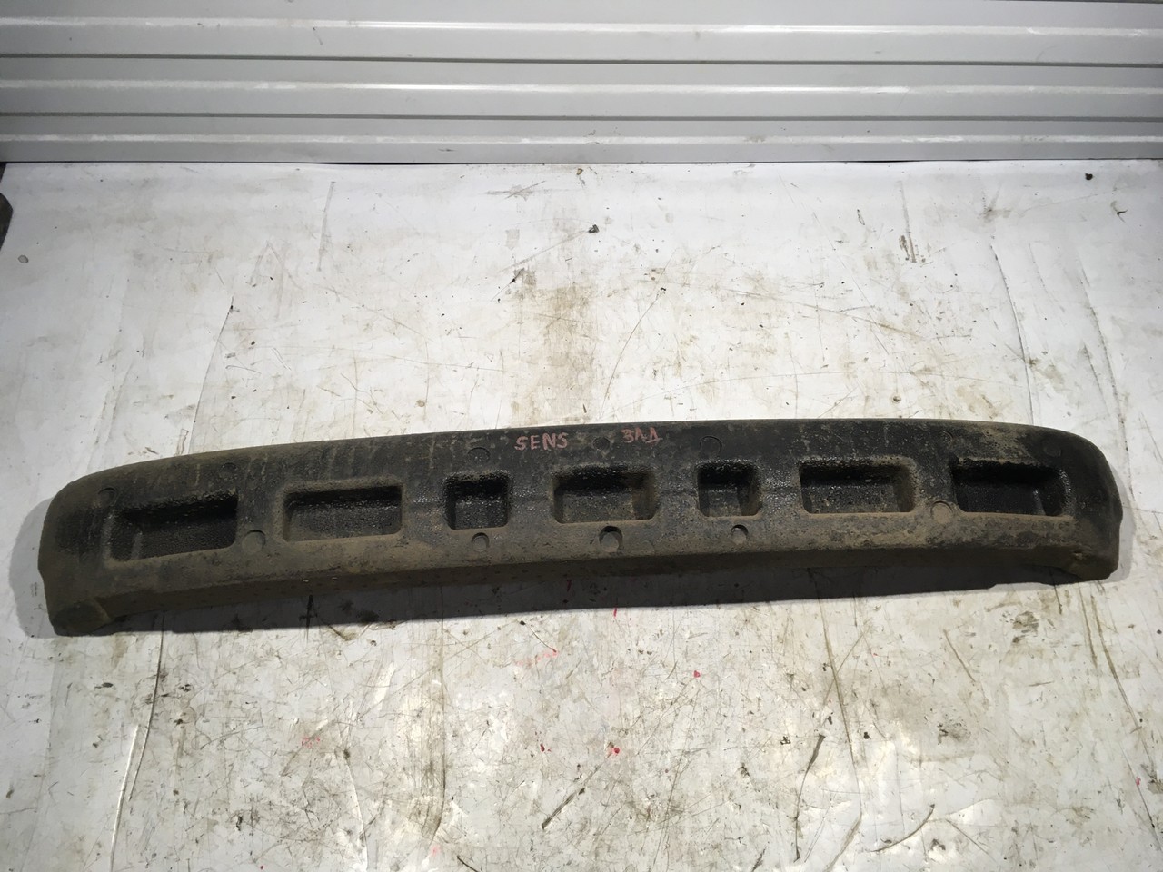 Наполнитель заднего бампера ZAZ Chance