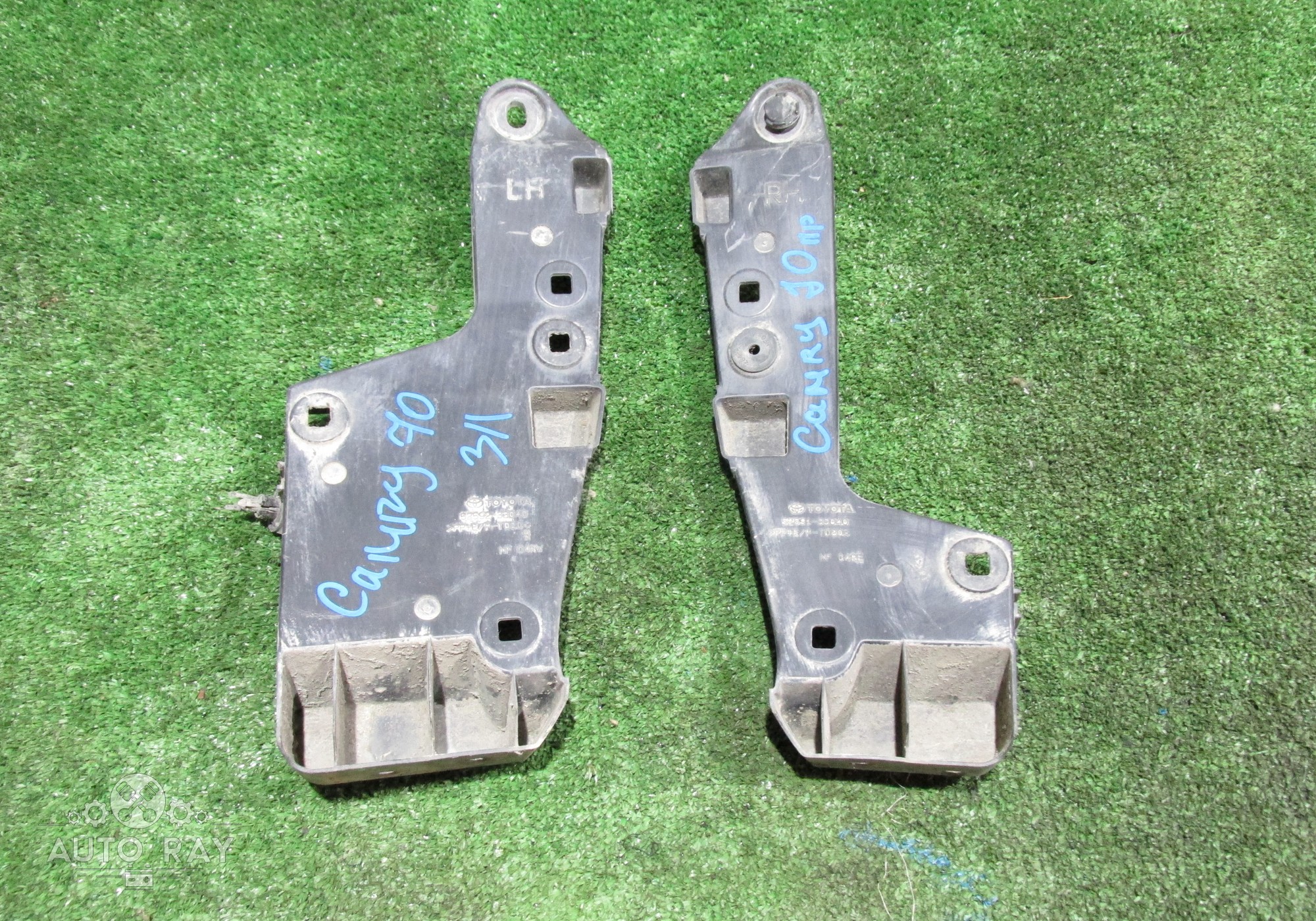 5259133040 Кронштейн заднего бампера правый / левый для Toyota Camry XV70 (с 2017)