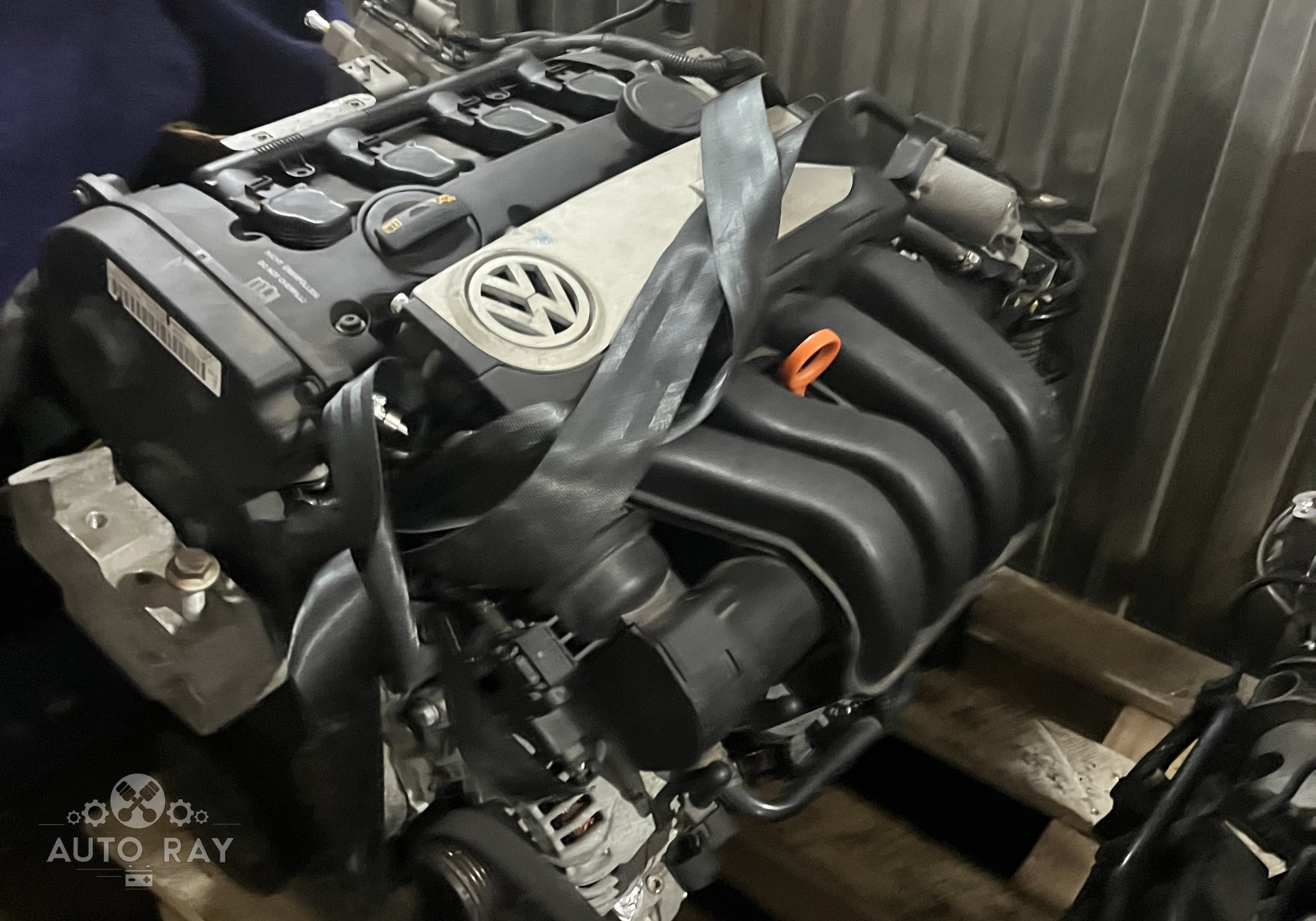 06F100034E Двигатель в сборе BVY для Volkswagen Passat B6 (с 2005 по 2011)