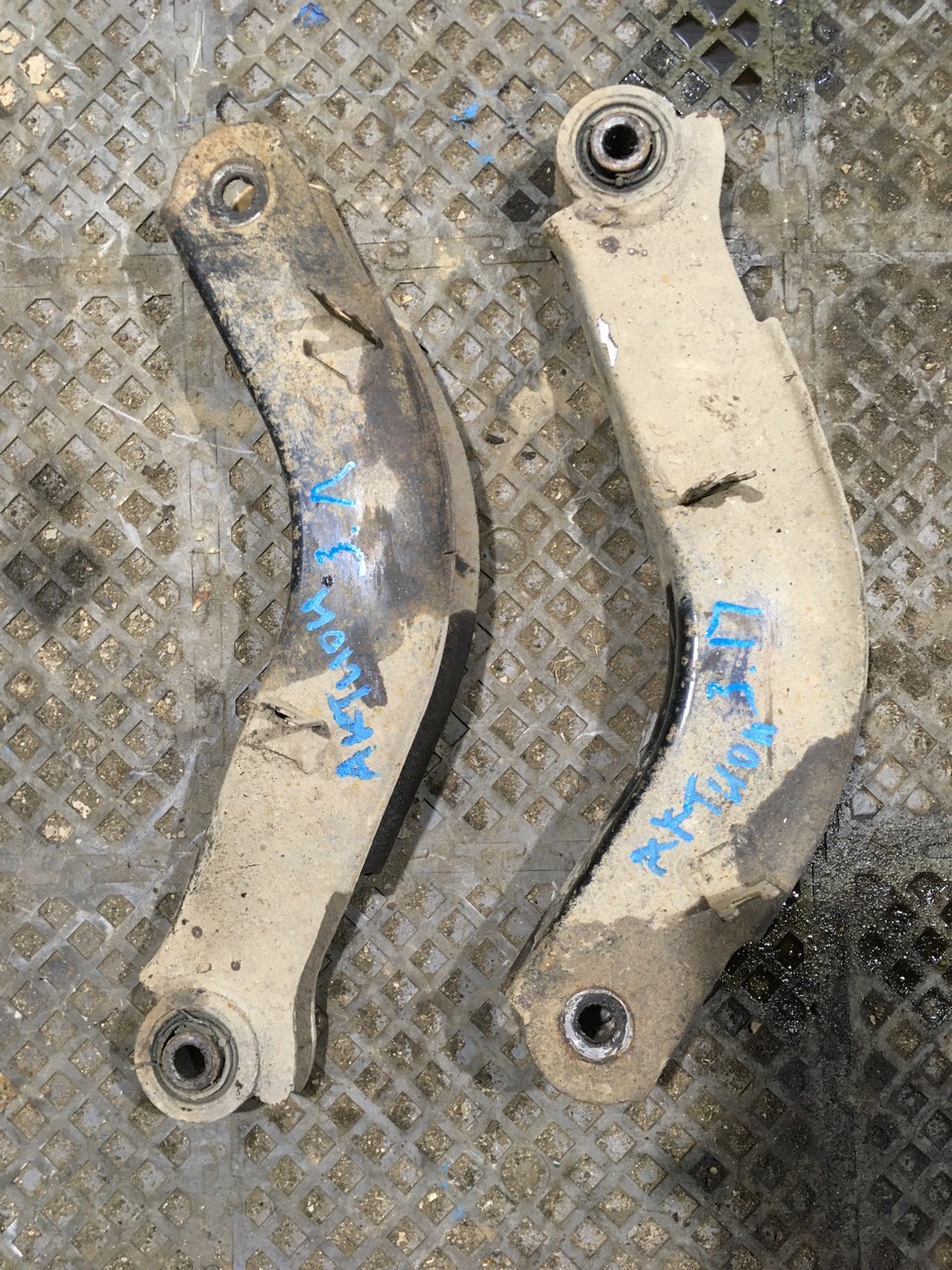 Рычаг подвески задний правый / левый SsangYong Actyon II