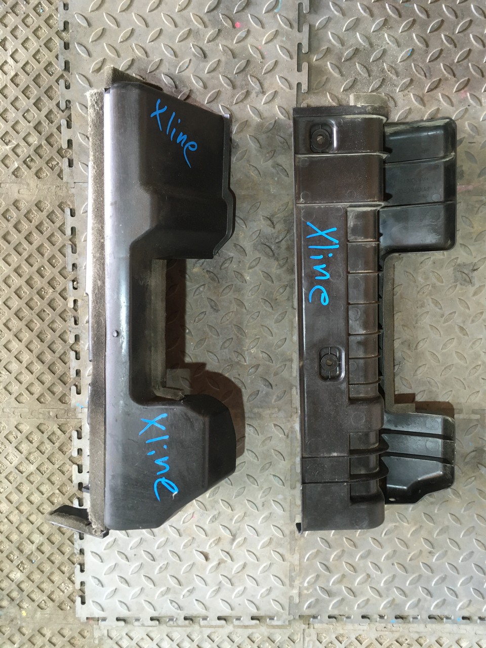 Пыльник радиатора правый / левый Kia Rio X-Line