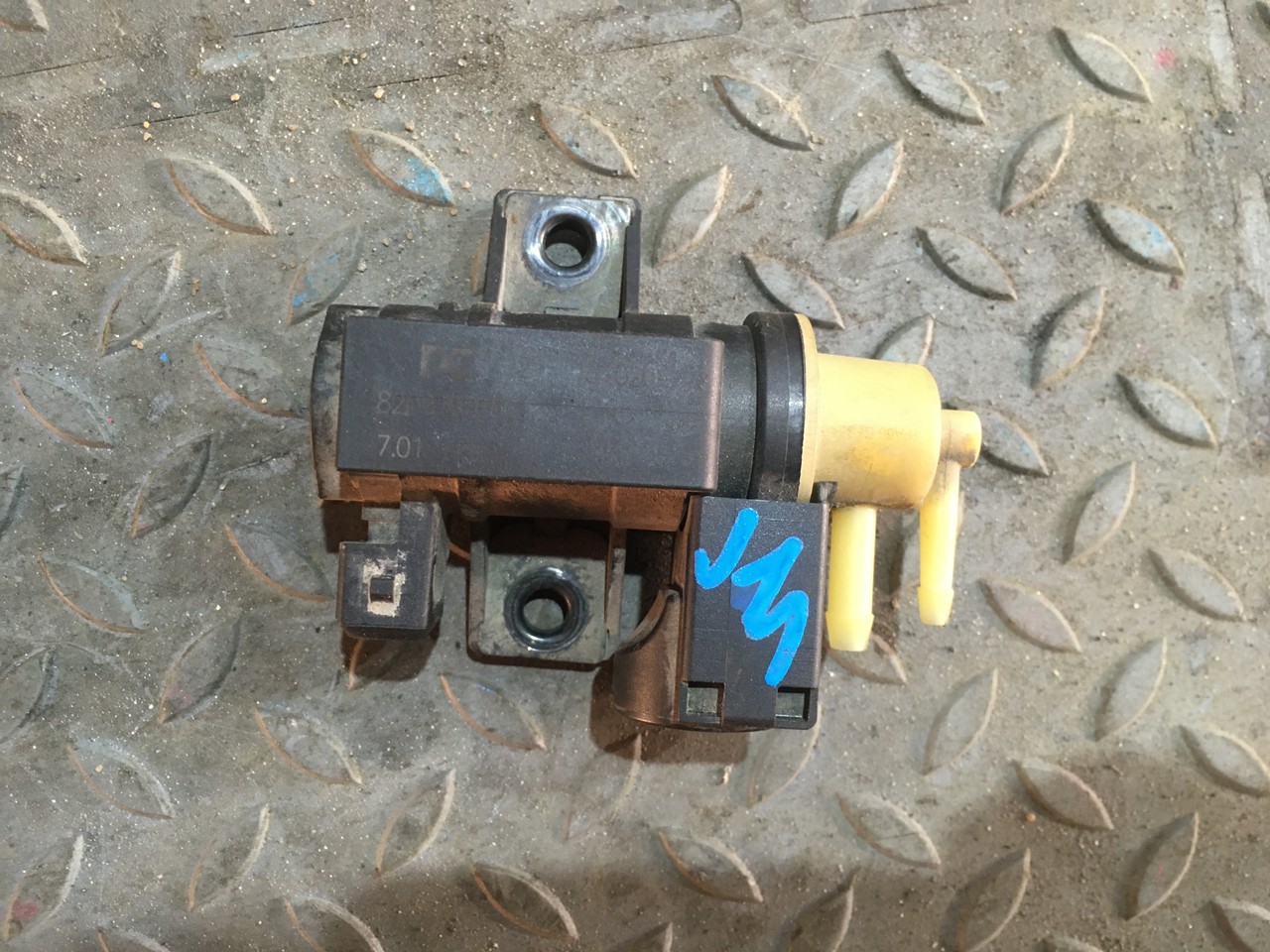 Клапан электромагнитный турбины Nissan Qashqai J11