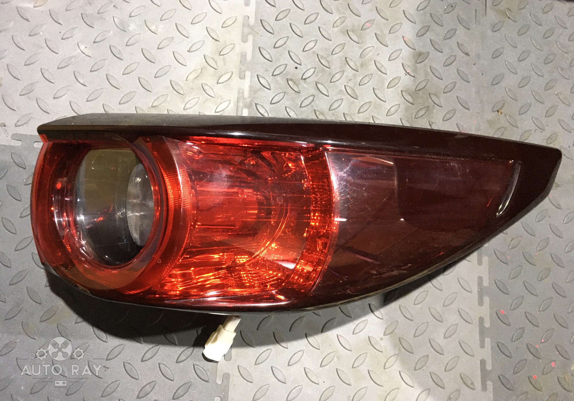 KB8M51150 Фонарь задний правый для Mazda CX-5 II (с 2017)
