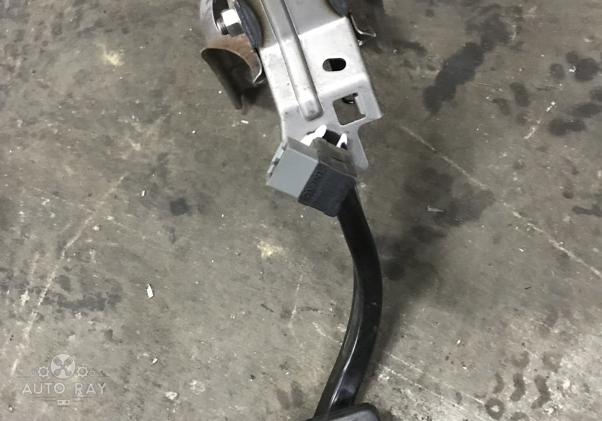 Киа сид скрипит педаль тормоза - 80 фото