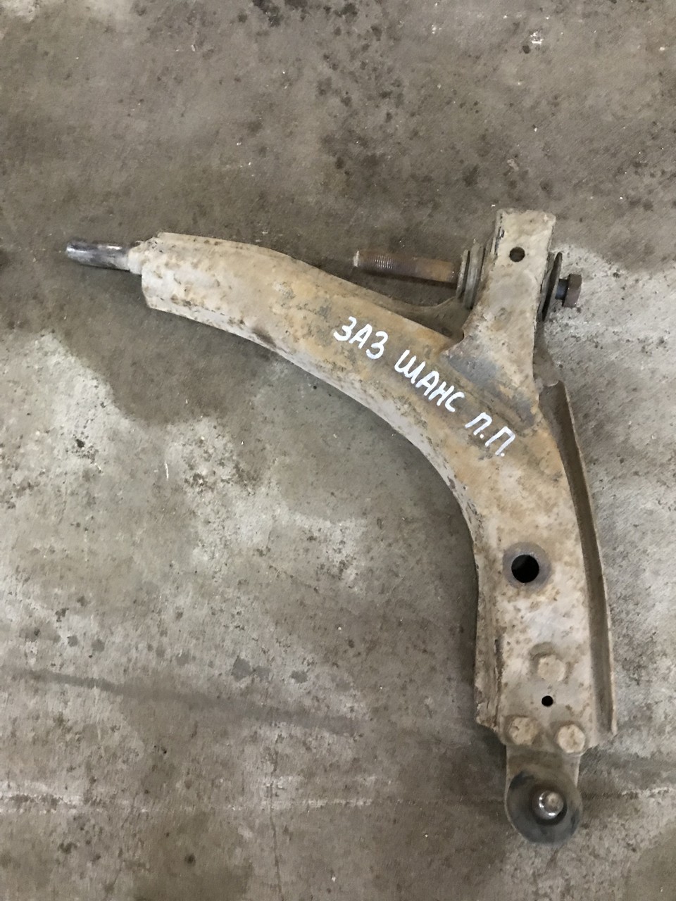 Рычаги подвески передний правый ZAZ Sens