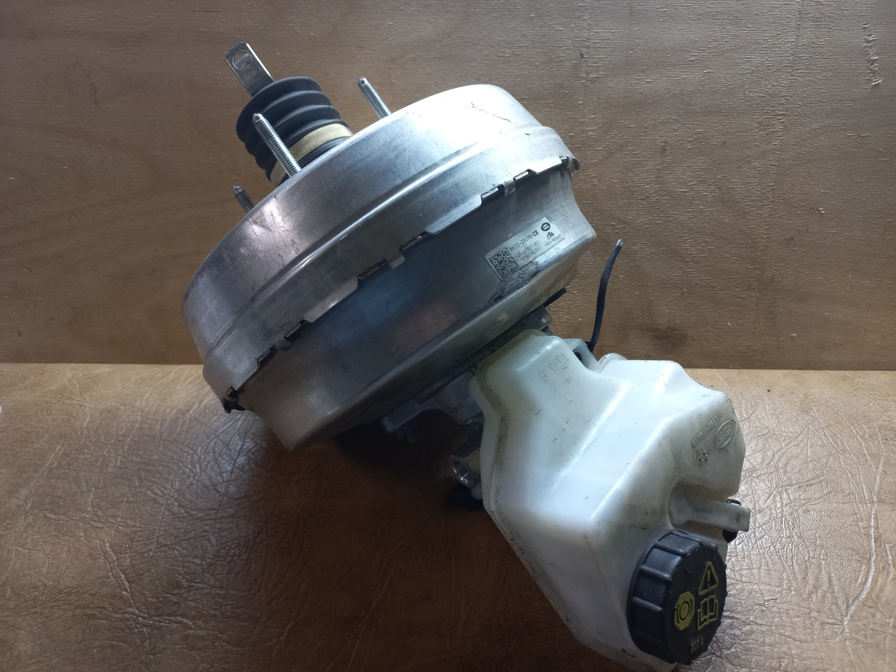 Усилитель тормозов вакуумный Land Rover Range Rover Evoque