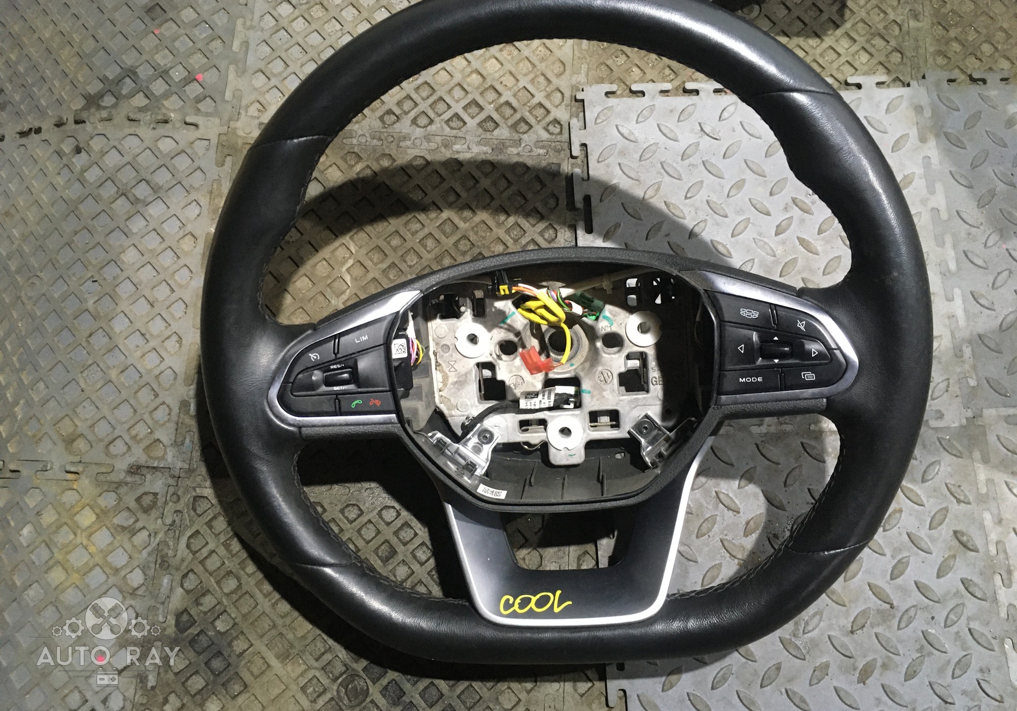 8890642271 Рулевое колесо в сборе с кнопками для Geely Coolray (с 2020)
