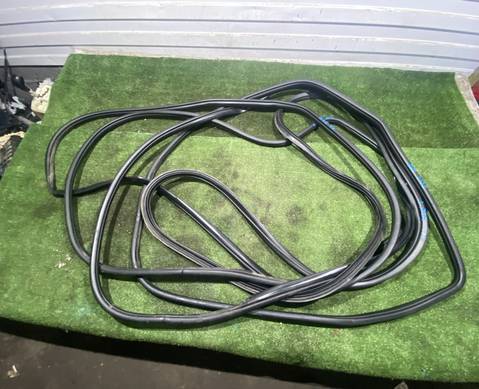 Уплотнитель двери для Hyundai ix35 (с 2010 по 2015)