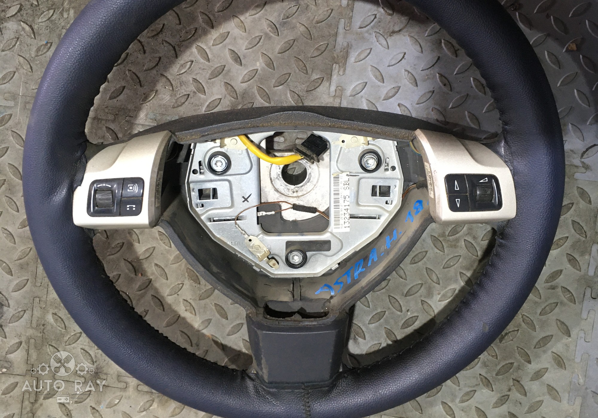 913318 Рулевое колесо для Opel Astra