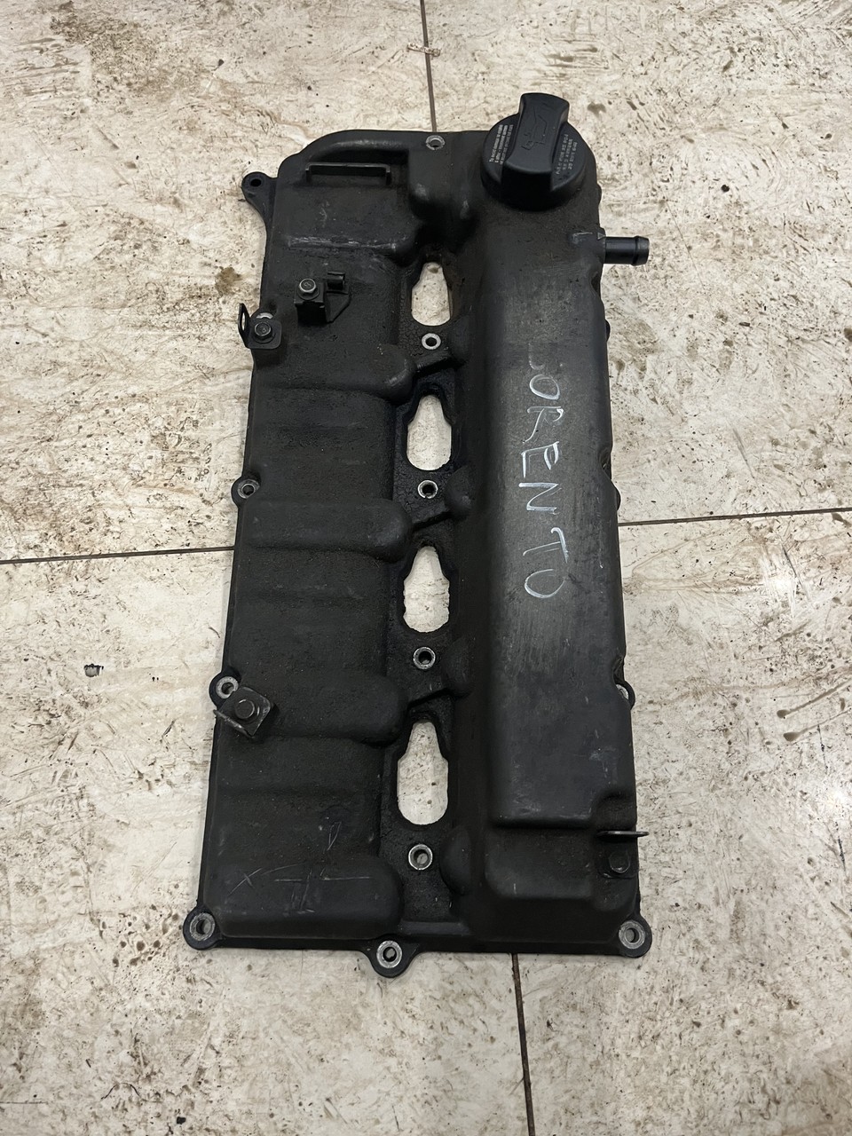 Крышка головки блока (клапанная) Kia Sorento I