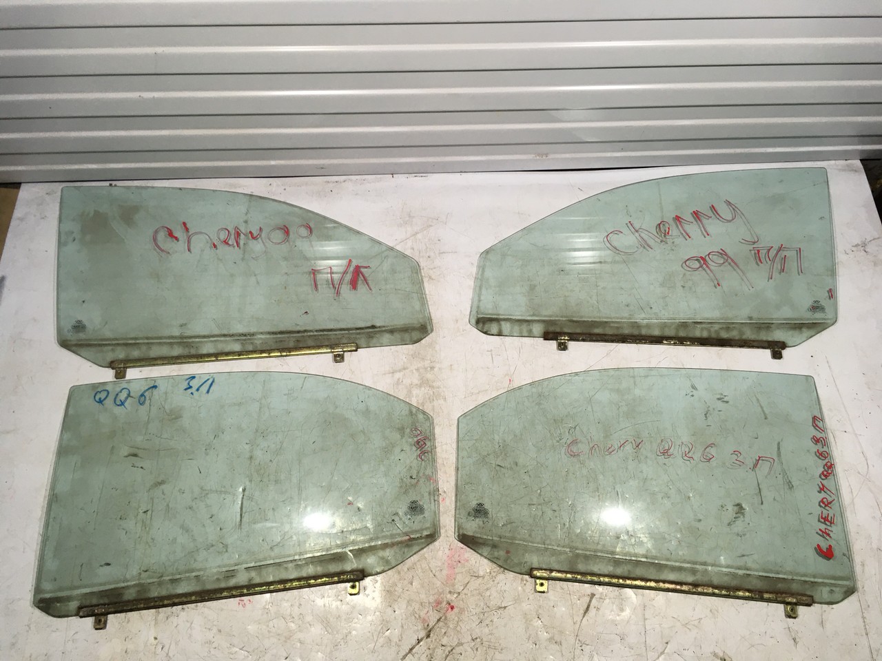 Стекло двери Chery QQ6