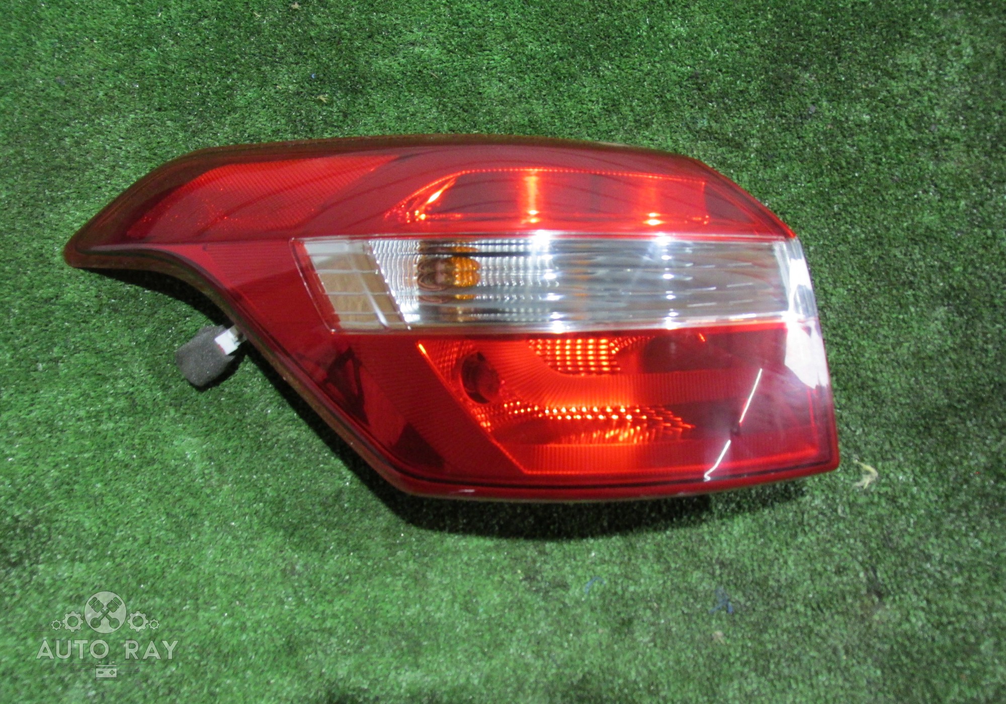 92401M0000 Фонарь задний левый наружный для Hyundai Creta I (с 2016 по 2021)