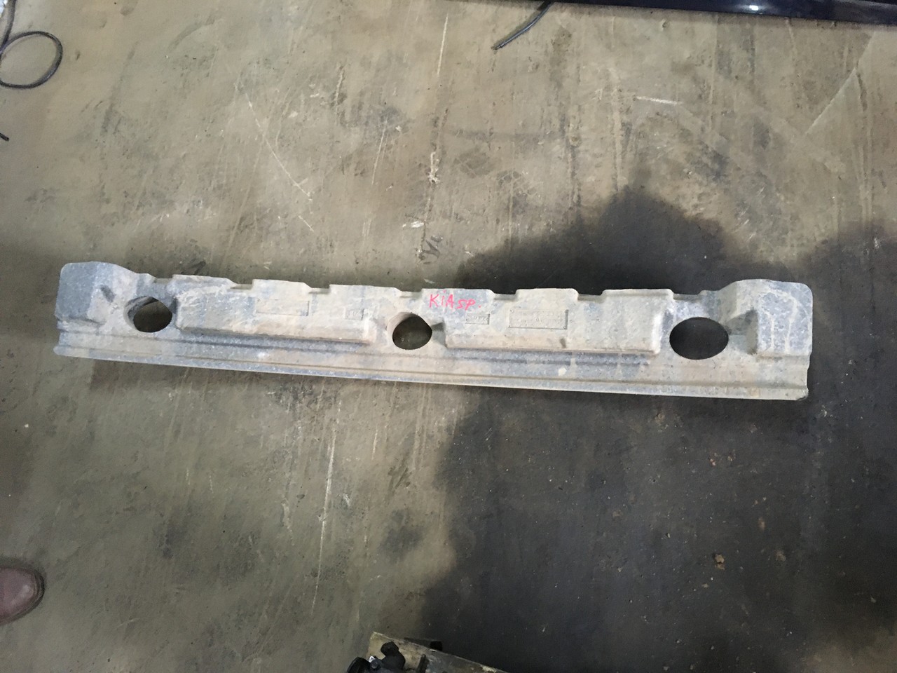 Наполнитель заднего бампера Kia Sportage II