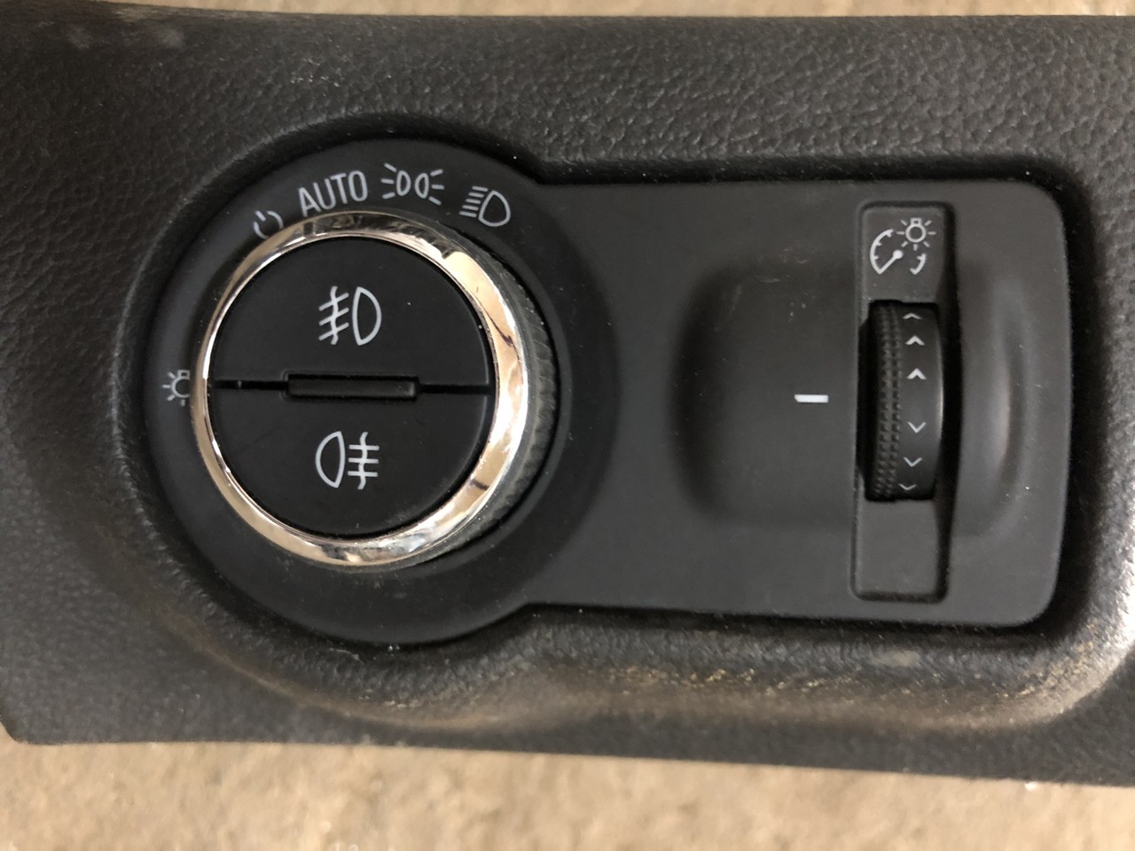 Переключатель света фар Opel Astra J