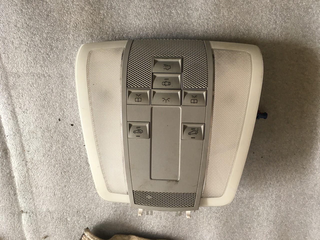 Плафон внутреннего освещения Mercedes-Benz C-class W204