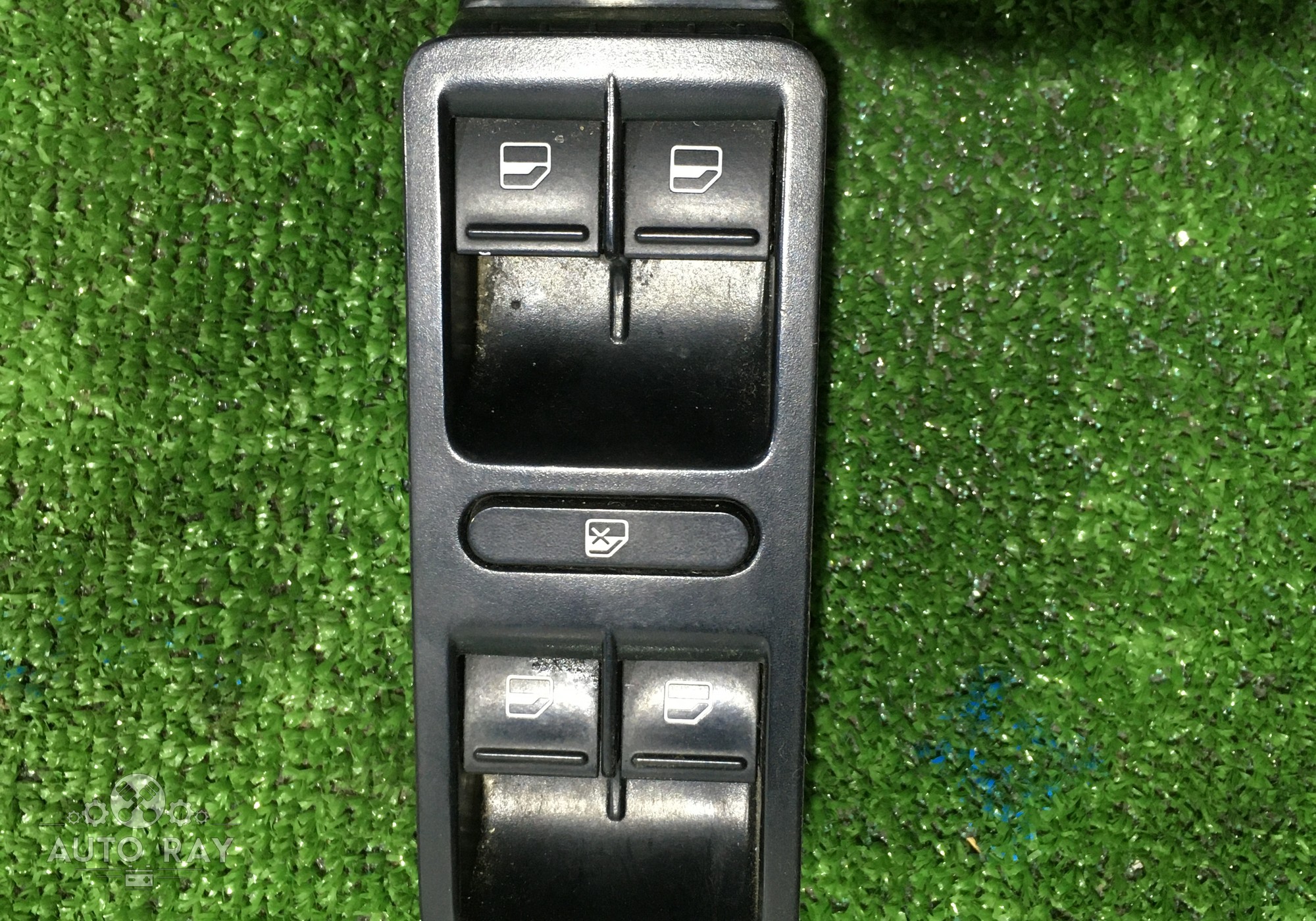1K4959857B Блок управления стеклоподъемниками для Volkswagen Golf V (с 2003 по 2009)