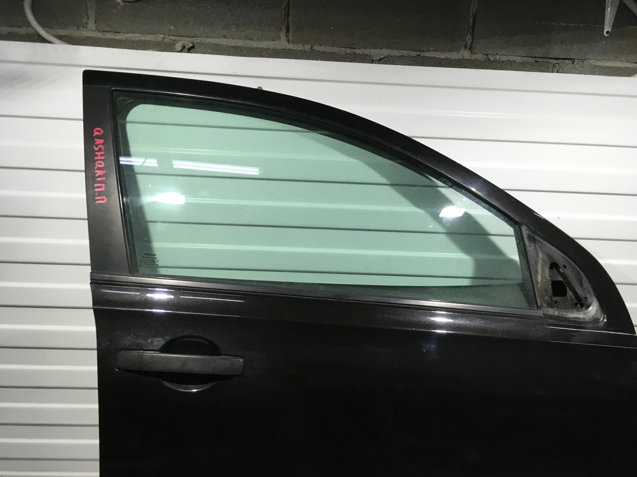 Стекло двери Nissan Qashqai J10