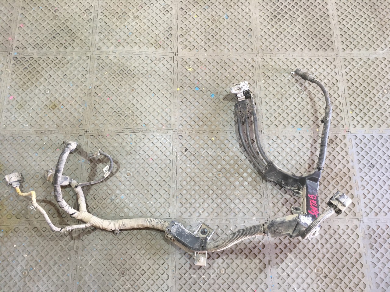 Клемма плюсовая аккумулятора Hyundai Santa Fe IV