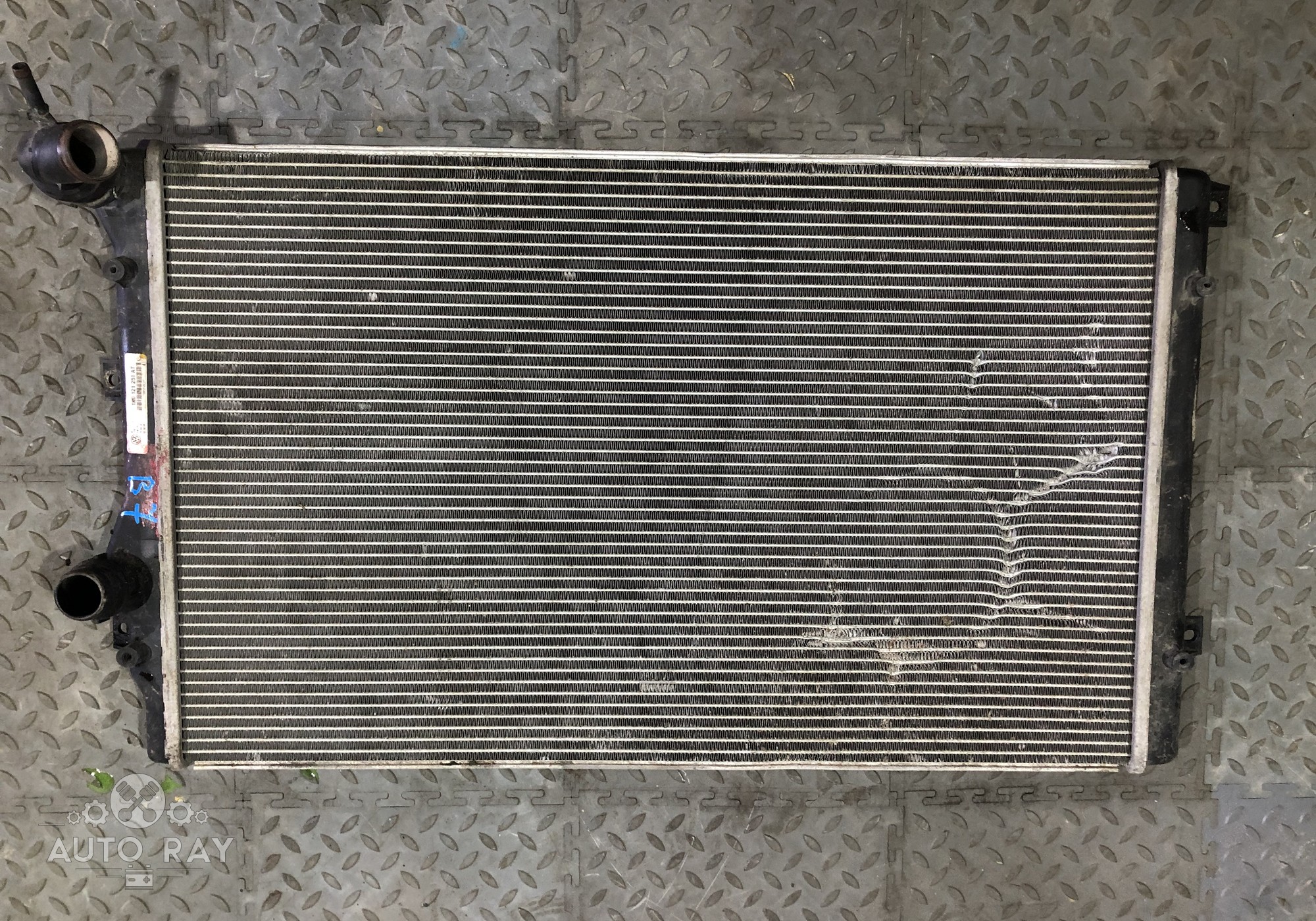 1K0121251AT Радиатор системы охлаждения для Volkswagen Caddy III (с 2004 по 2015)