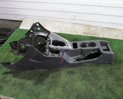 Подлокотник / Консоль для Ford Focus III (с 2011 по 2019)