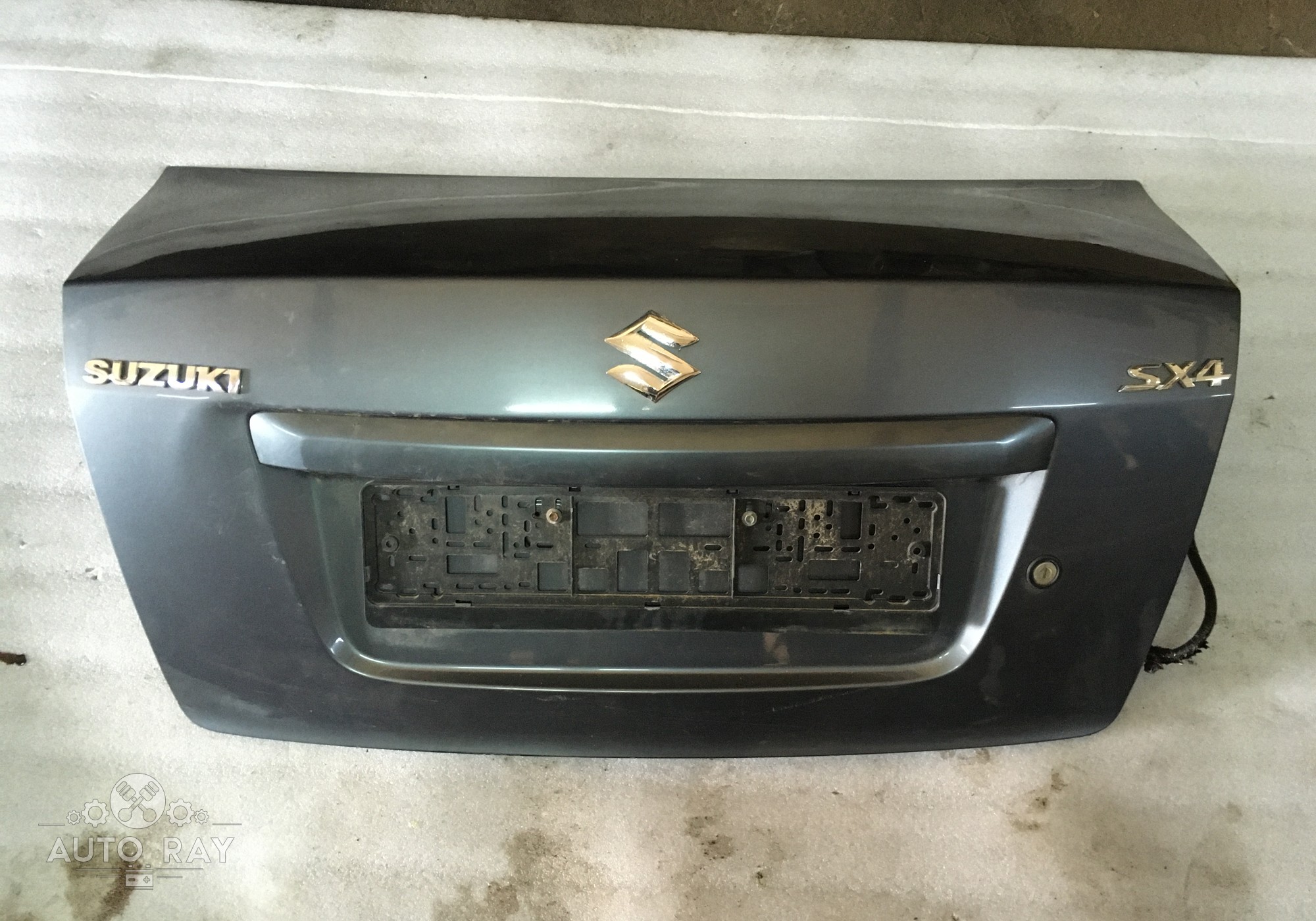 6570075830 Крышка багажника для Suzuki SX4 I Classic (с 2006 по 2014)