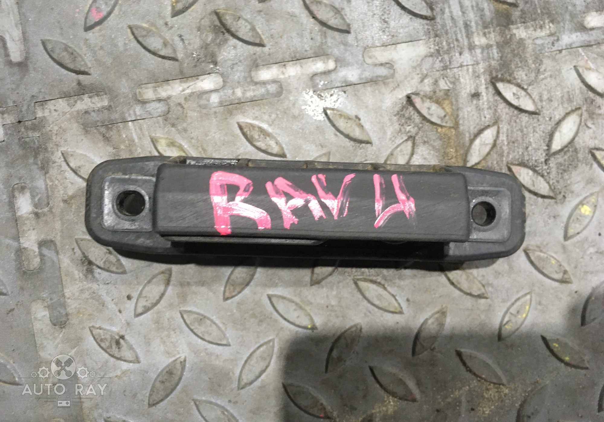 8484028040 Кнопка открывания багажника / в дверь багажника для Toyota RAV4 CA40 (с 2012 по 2019)
