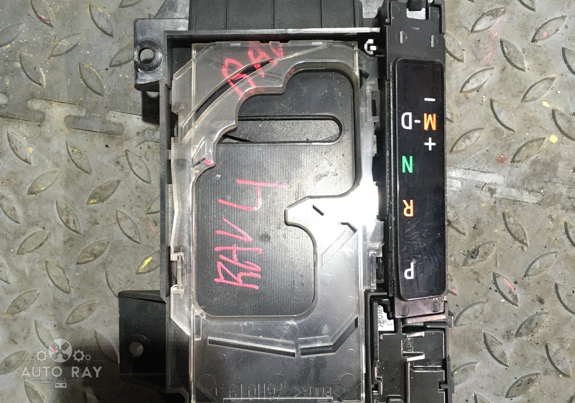 3597042120 Накладка индикатора переключения передач для Toyota RAV4 CA40 (с 2012 по 2019)