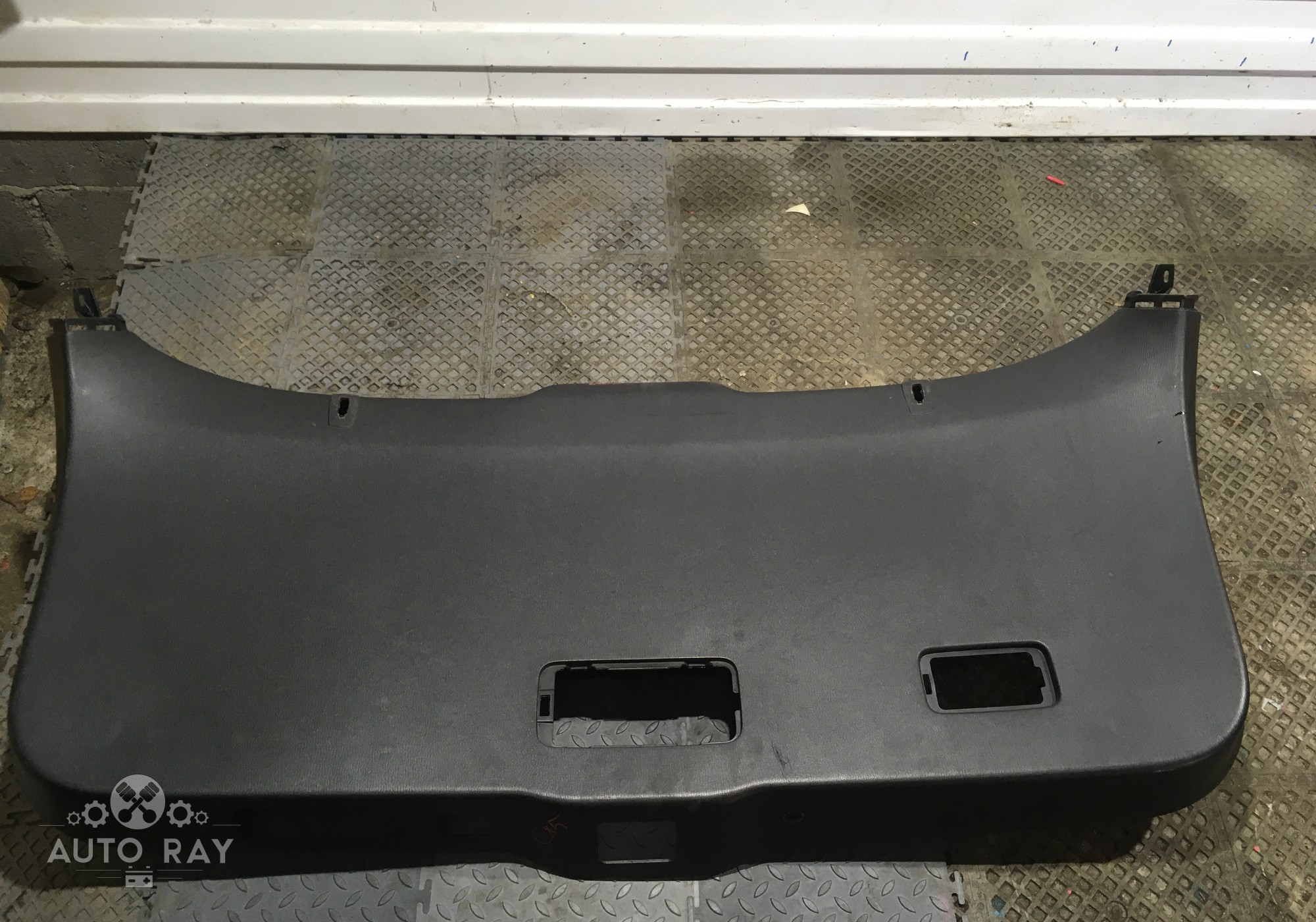 KB7W68960 Обшивка двери багажника для Mazda CX-5 II (с 2017)