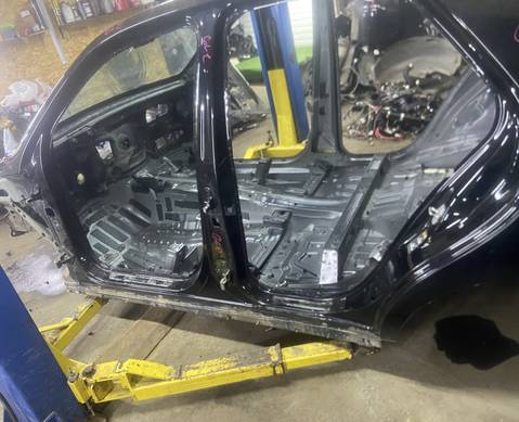 A1666373700 Порог со стойкой левый для Mercedes-Benz GLE W166 (с 2015 по 2018)