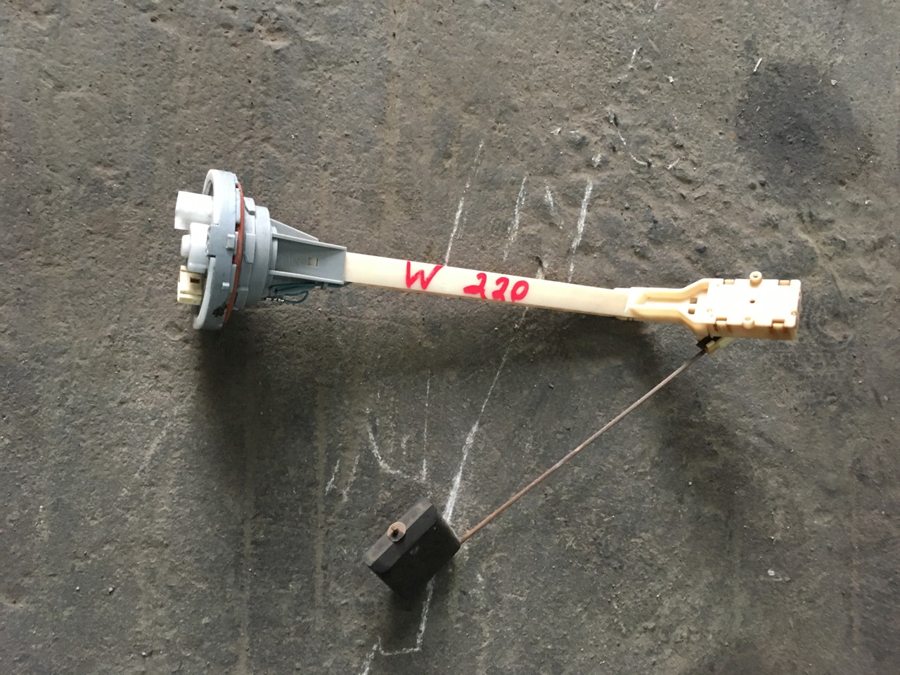 Датчик уровня топлива Mercedes-Benz S-class W220