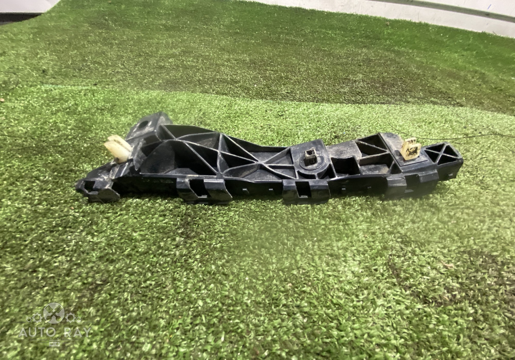 865132Y000 Кронштейн переднего бампера левый для Hyundai ix35 (с 2010 по 2015)