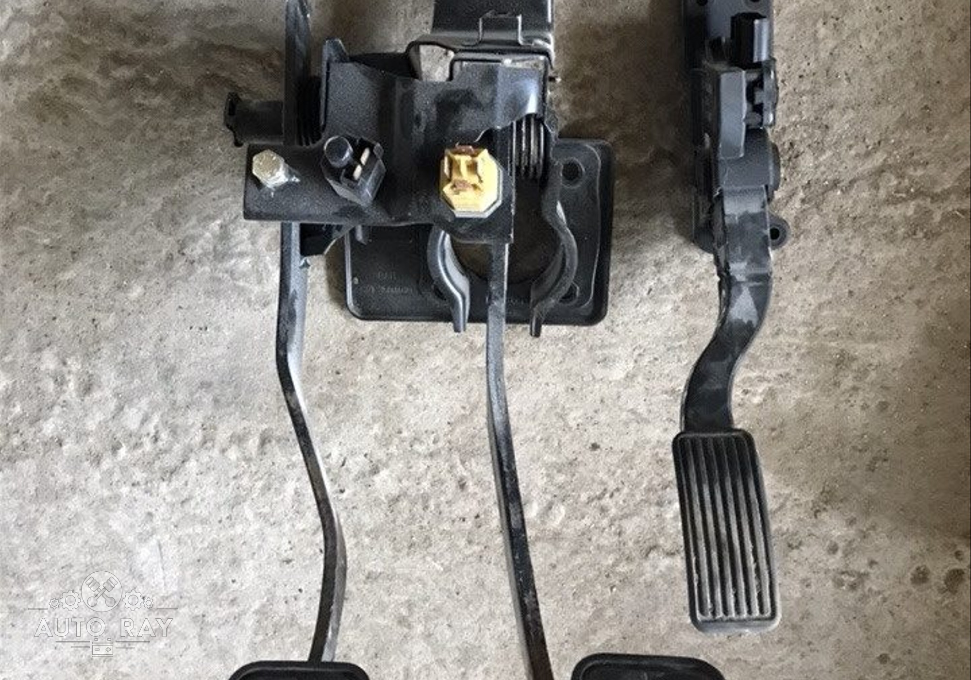 Провалилась педаль сцепления чери амулет - 86 фото