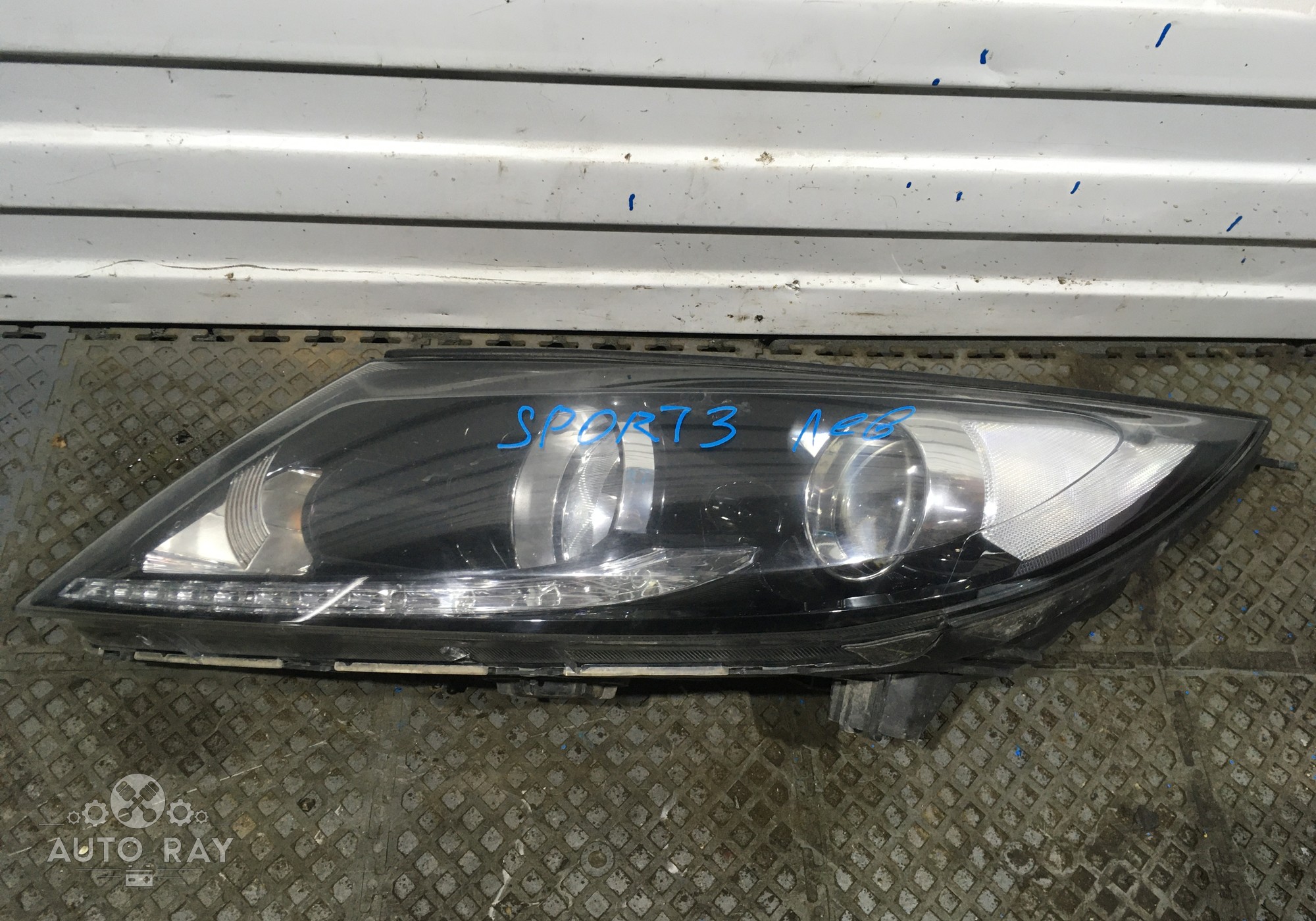 921013U250 Фара левая для Kia Sportage III (с 2010 по 2016)