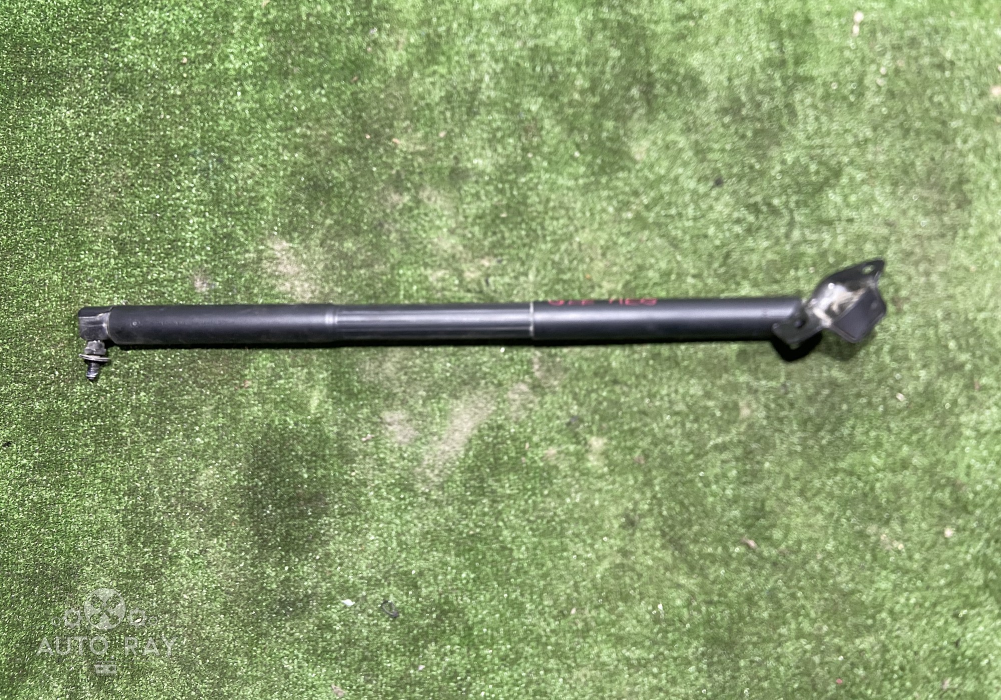 A1669803664 Амортизатор багажника левый