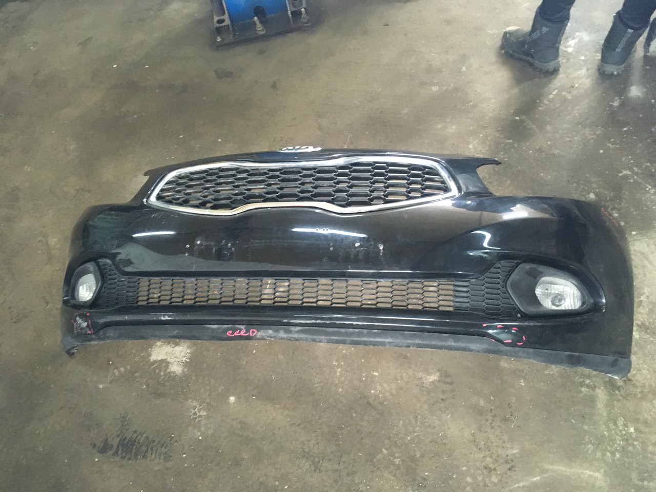 Бампер передний в сборе Kia Ceed II