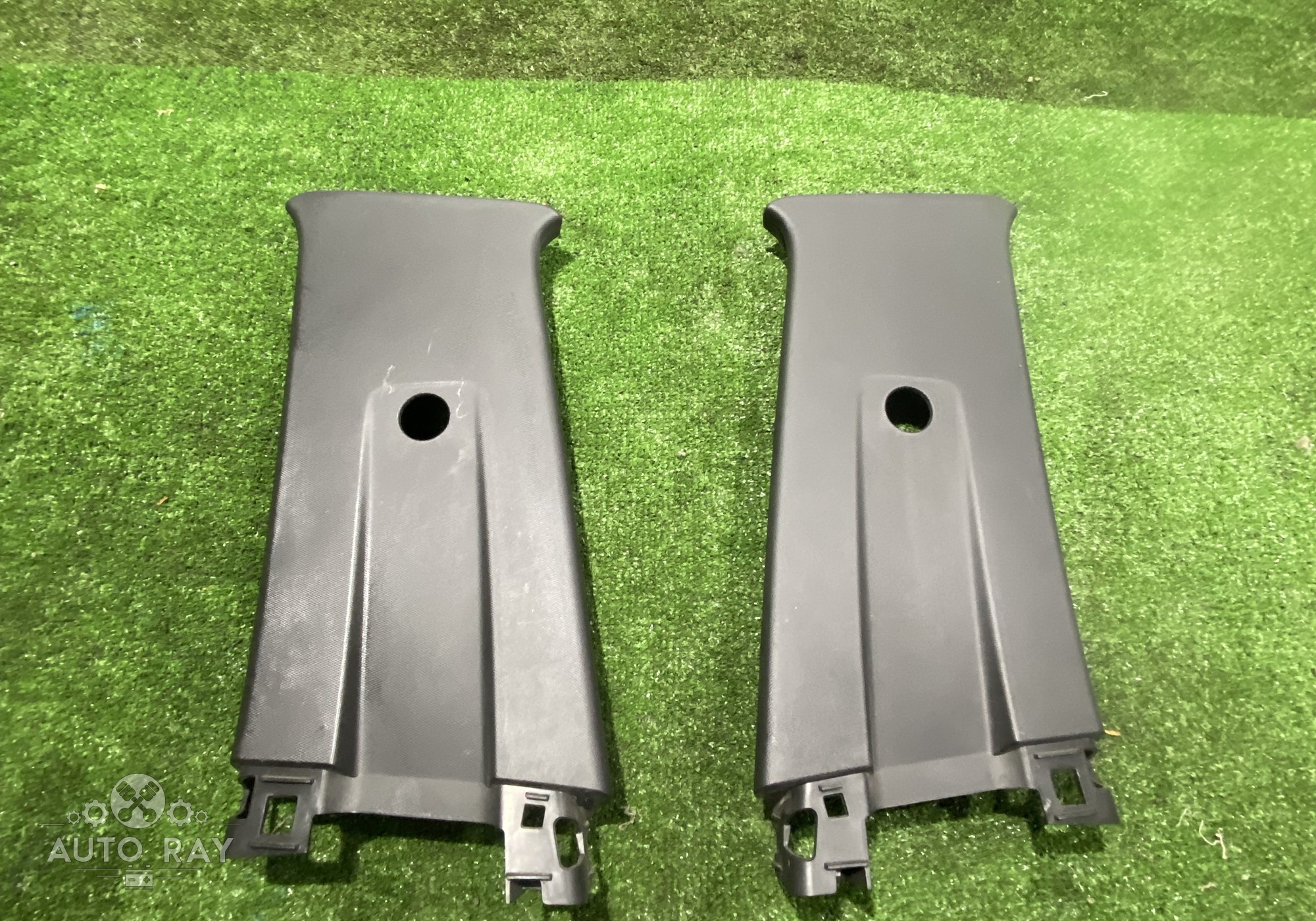 26236289 Обшивка стойки средняя верхняя правая / левая для Chevrolet Monza II (с 2019)